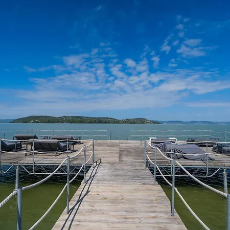 Balaroyal Apartment Szantod