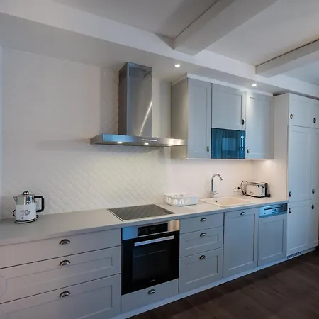 Balaroyal Apartment *